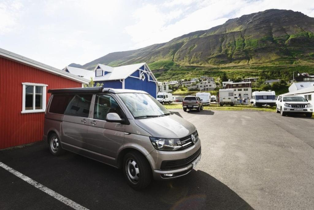 Rent Campervans Keflavík Екстериор снимка